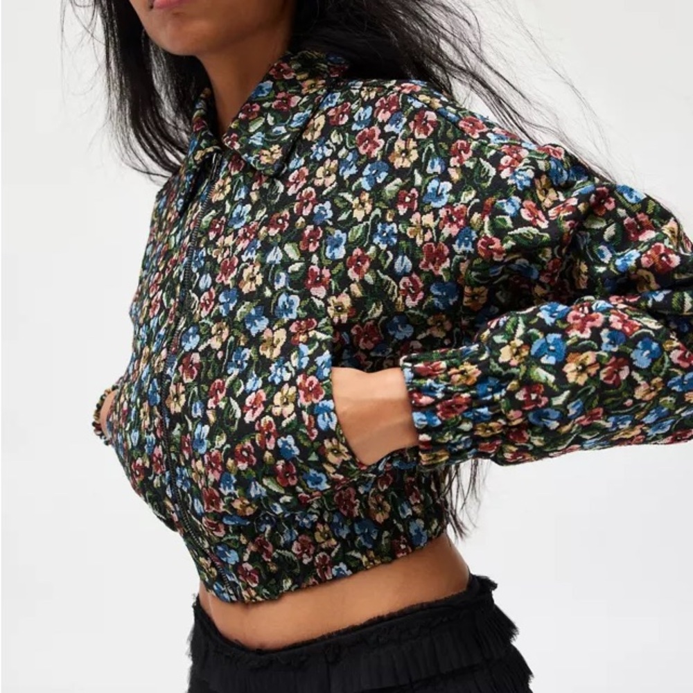 UO - Kimchi Blue Cropped Floral Bomber Jacket